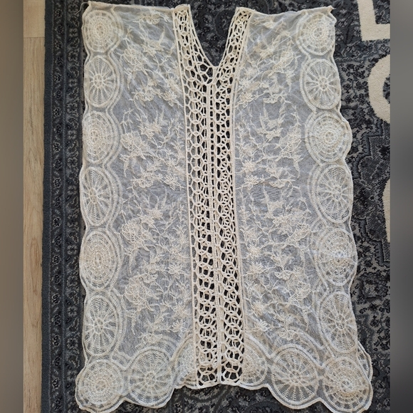 Lacey, White,  Knee length, Beach cover by Gimmicks - Picture 5 of 6